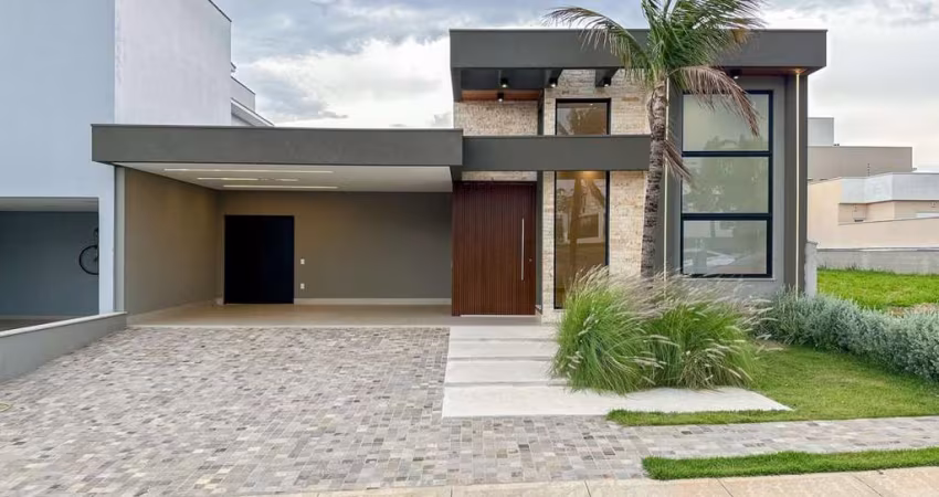 Casa com 03 suítes