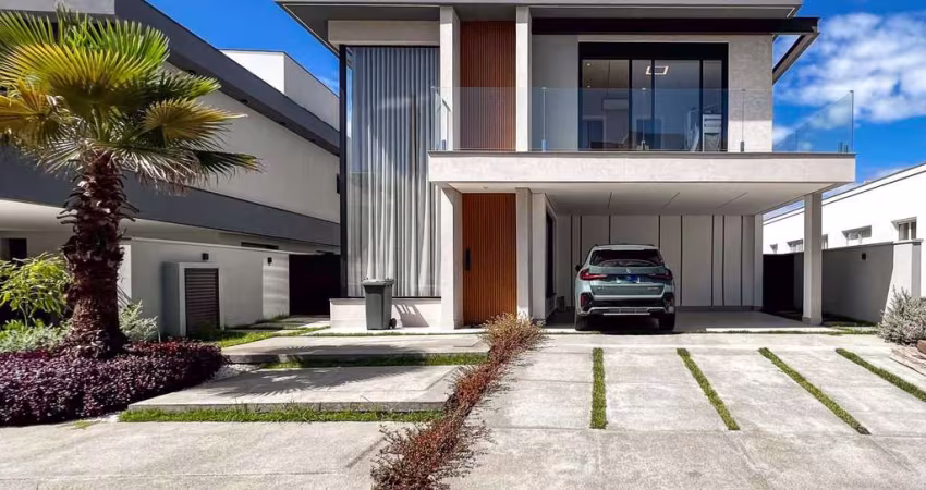 Casa de Condomínio para venda em Jardim Vila Paradiso de 410.00m² com 4 Quartos, 4 Suites e 4 Garagens