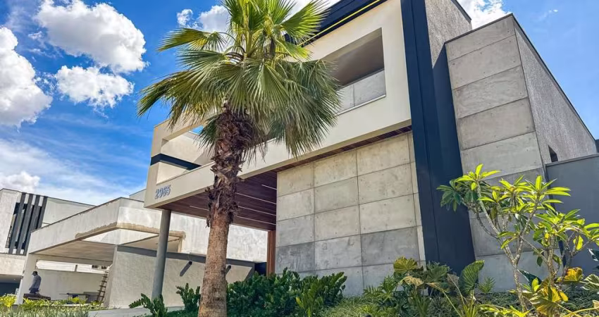 Casa para venda em Jardim Vila Paradiso de 420.00m² com 3 Quartos, 3 Suites e 4 Garagens