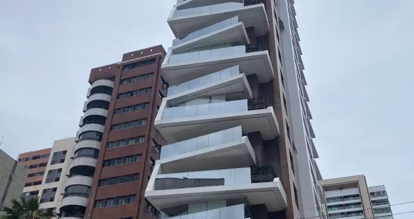Vende excelente apartamento de alto padrão no Meirelles