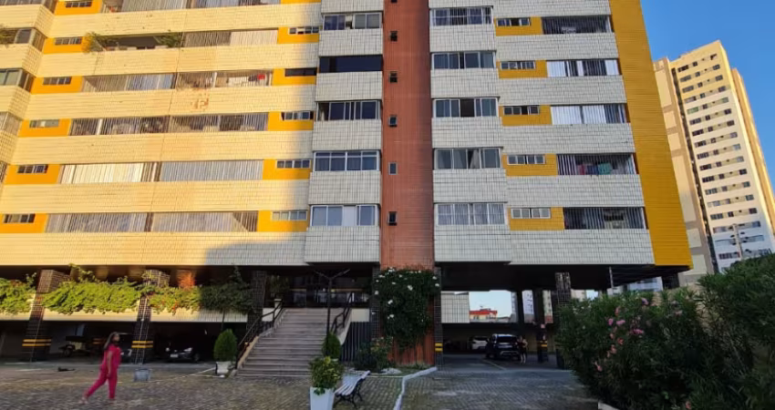 Vende  excelente apartamento em frente à igreja de fatima