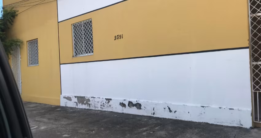 Vende  imóvel com 5 kitinet  2 e 1 quarto