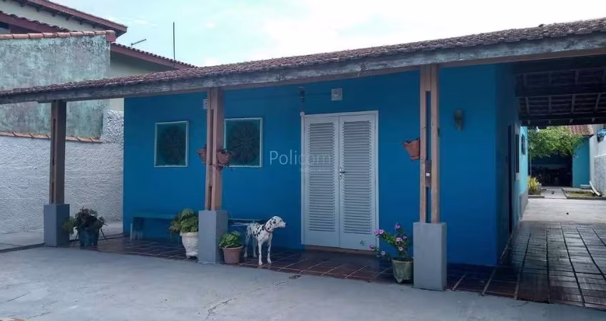 Casa com 3 dormitórios à venda por R$ 330.000,00 - Jardim das Palmeiras - Itanhaém/SP