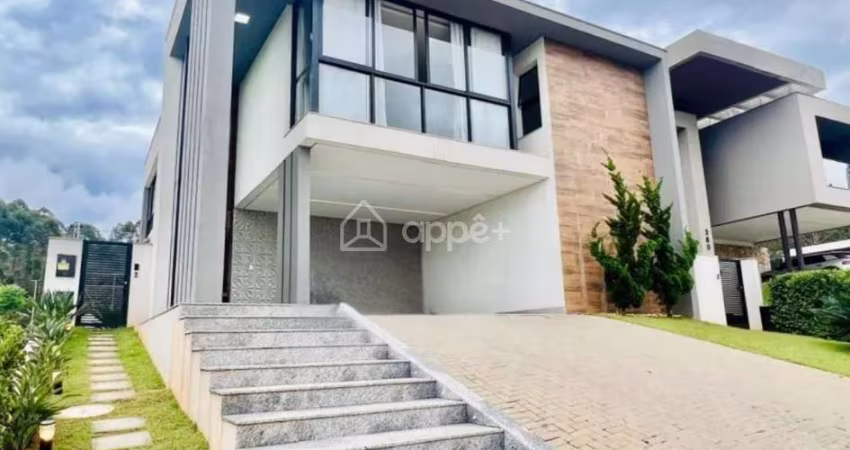 Espetacular Casa | Condomínio Alphaville | 4 Suítes 4 Vagas 405m2 | Com Piscina