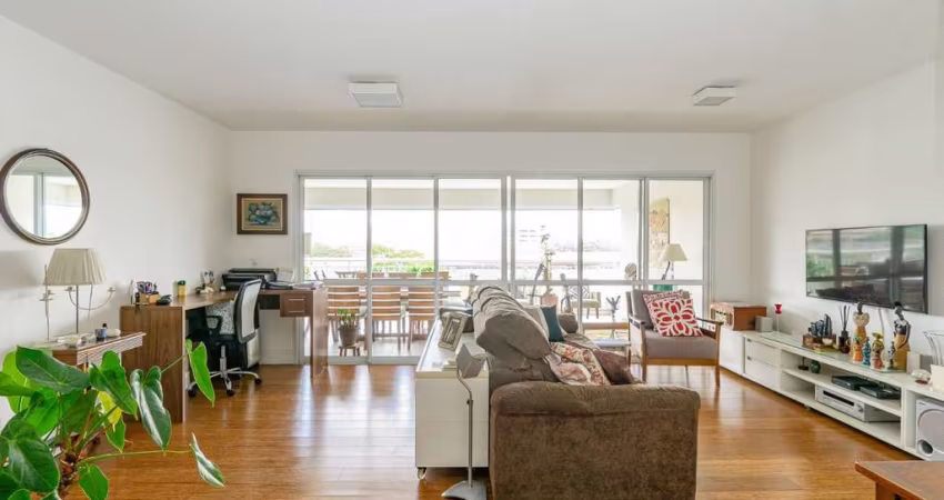 Apartamento tipo para venda com 3 quartos, sendo 3 suítes, 160m²