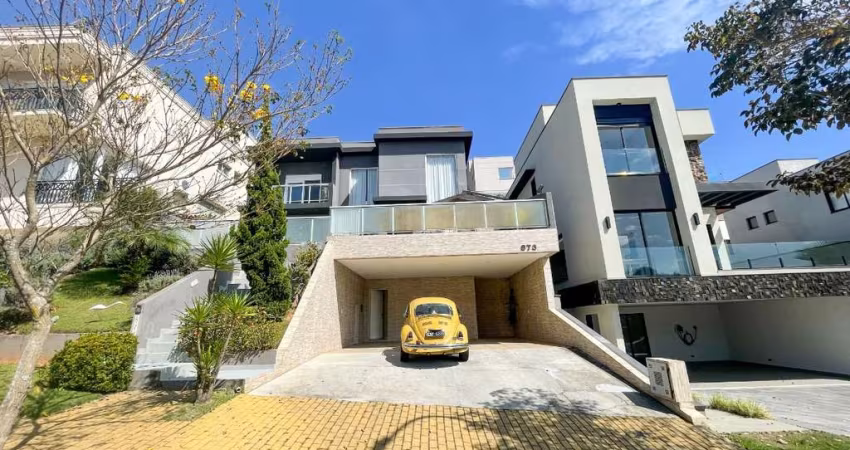 Casa em condomínio para venda com 4 quartos, sendo 4 suítes, 320m²