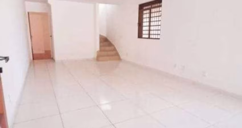 Casa tipo para venda com 5 quartos, sendo 2 suítes, 120m²