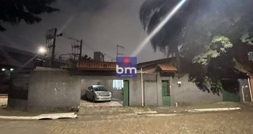 Casa à venda em São Paulo, Vila Ernesto, com 3 quartos, com 450 m²