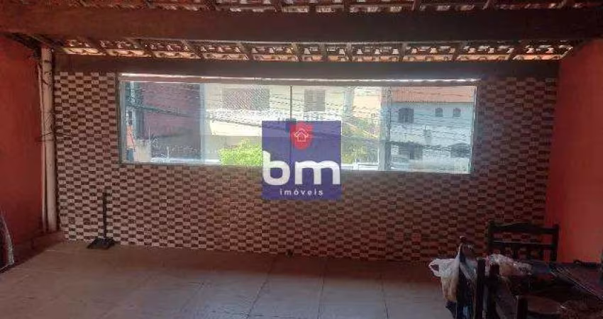 Casa à venda em Taboão da Serra, Cidade Intercap, com 7 quartos, com 270 m²