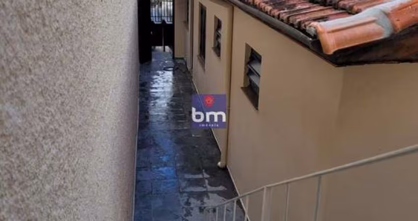 Casa à venda em São Paulo, Jardim São Januário, com 2 quartos, com 115 m²