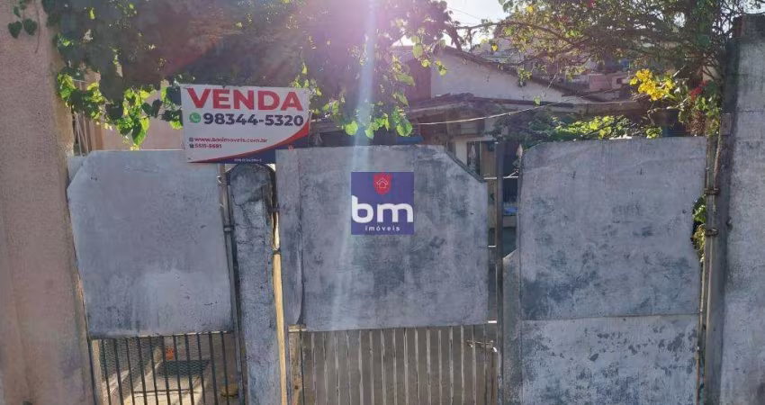 Casa à venda em São Paulo, Parque Regina, com 4 quartos, com 182 m²