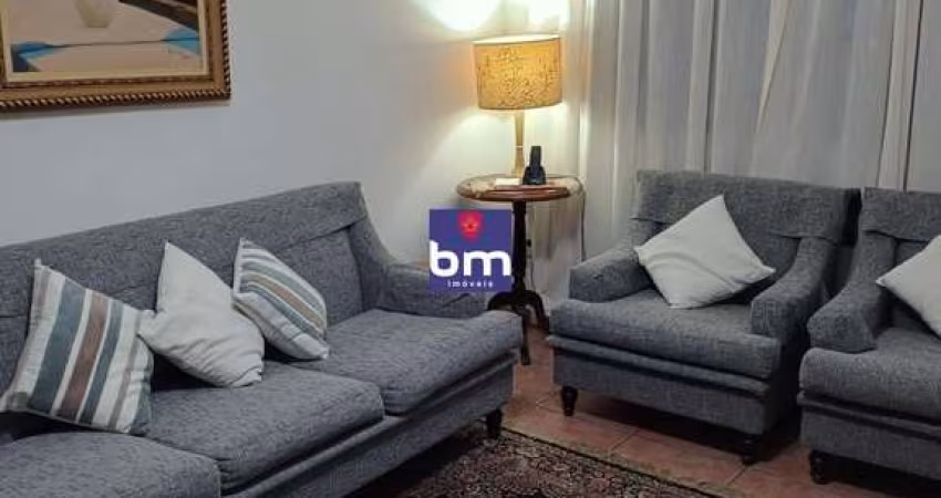Casa à venda em São Paulo, Parque Regina, com 4 quartos, com 100 m²