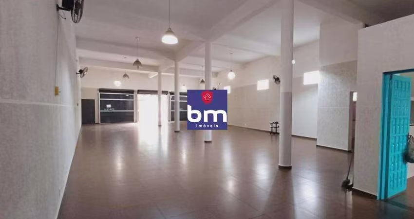 Salão para alugar em São Paulo, Pirajussara, com 260 m²