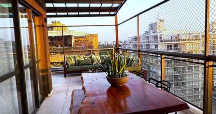 Cobertura Duplex Reformada à Venda no Condomínio Park Premium - Recreio dos Bandeirantes