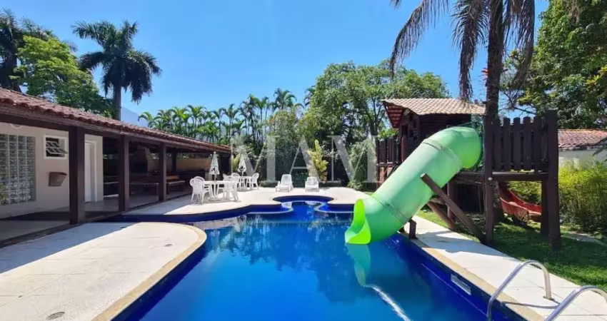 Casa térrea com 6 suítes à venda no condomínio porto frade em angra dos reis