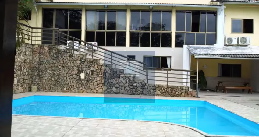 Casa em condomínio fechado com 4 quartos à venda no Anil, Rio de Janeiro 