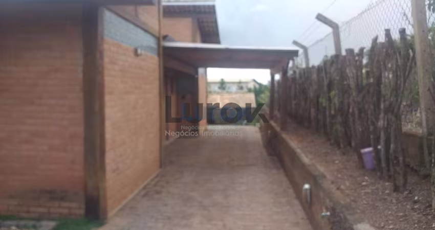 chácara à venda 3 Quartos, 3 Suites, 1000M², Vista Alegre, Vinhedo - SP