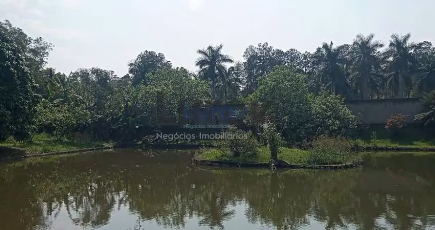 chácara à venda 4 Quartos, 2 Suites, 9000M², Dois Córregos, Valinhos - SP