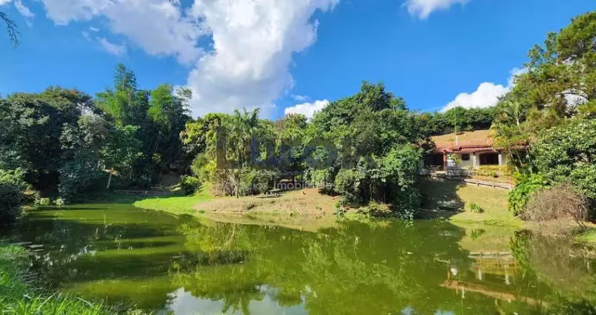 chácara à venda 3 Quartos, 2 Suites, 5 Vagas, 1476M², Vale Verde, Valinhos - SP