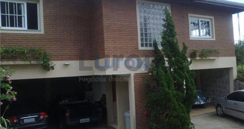 casa à venda 3 Quartos, 3 Suites, 2500M², Condomínio Clube de Campo Valinhos, Valinhos - SP | Condo