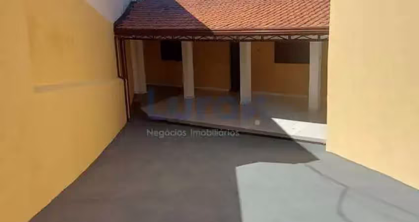 Casa plana para locação em valinhos, jardim santo antônio, contendo 3 dormitórios,  2  suítes