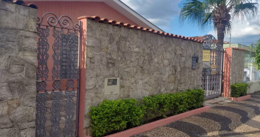 BELÍSSIMA CASA COM PISCINA JARDIM PROENÇA