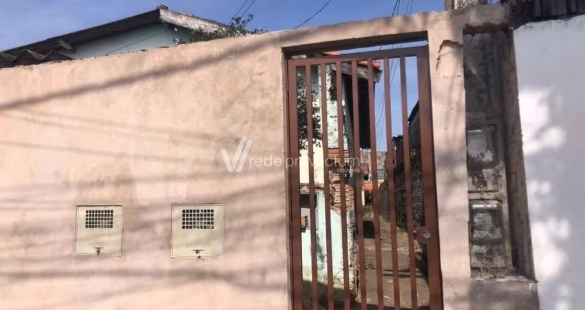 CASA COM EDÍCULA NO JD NOVO CAMPOS ELÍSEOS