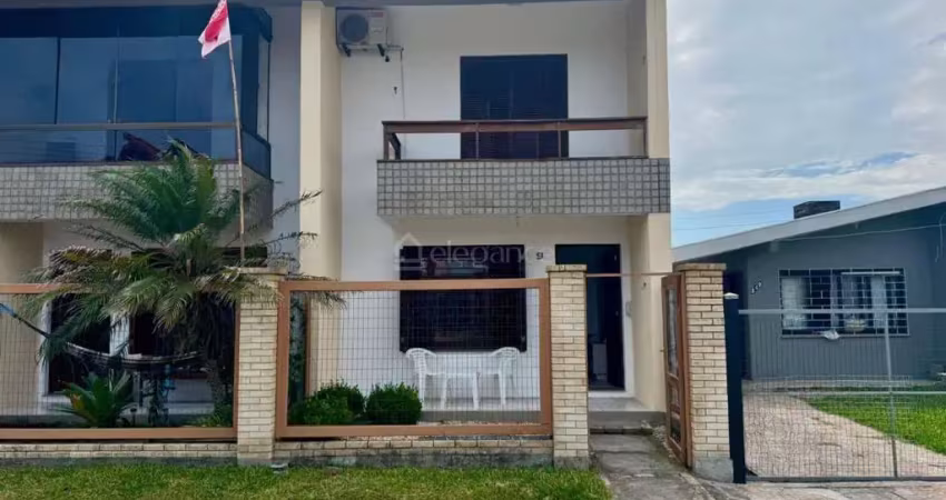 Elegance imóveis: excelente duplex com 2 dormitórios, mobiliado, localizado no centro de xangri-lá.