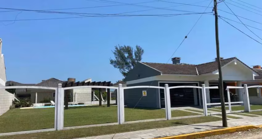 Casa em condomínio fechado com 3 quartos à venda na Rua Das Azaléias, 699, Noiva Do Mar, Xangri-Lá