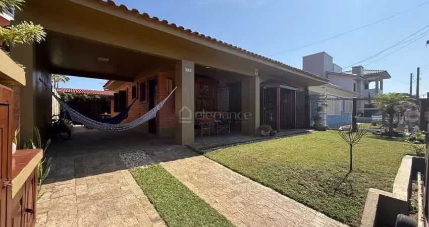 Casa com 3 quartos à venda na Dálias, 61, Noiva Do Mar, Xangri-Lá