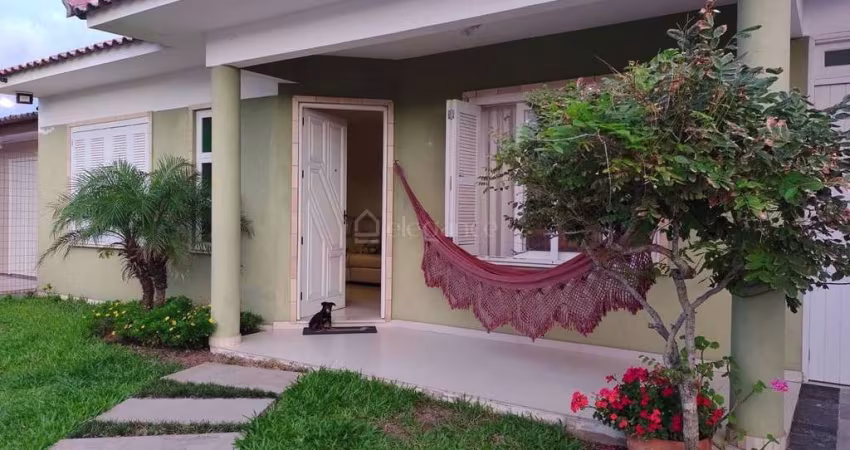 Casa com 3 quartos à venda na Rua Dos Corais, 434, Centro, Xangri-Lá