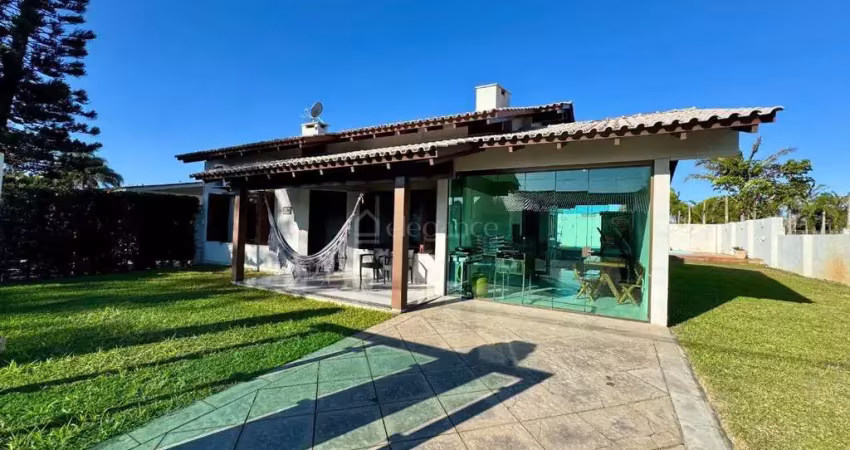 Casa com 3 quartos à venda na Luz Alberto Saft, 536, Atlântida, Xangri-Lá