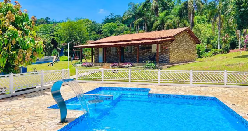 Chácara com Piscina em Mairiporã/SP