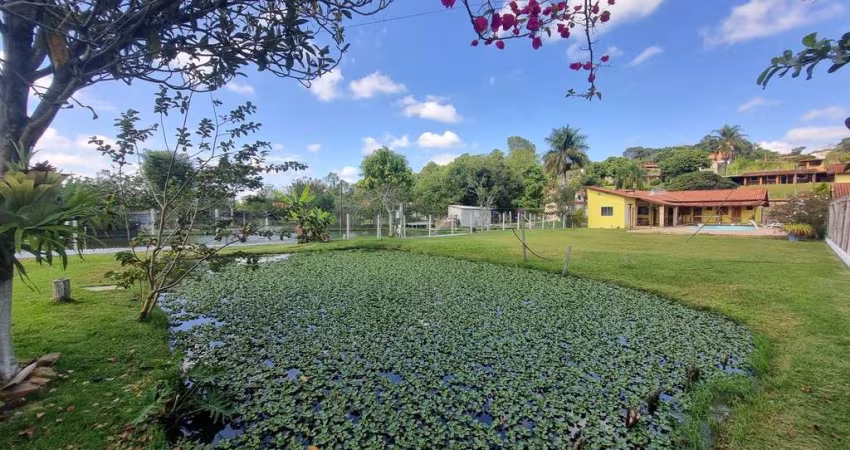 Chácara com lago em Bragança Paulista