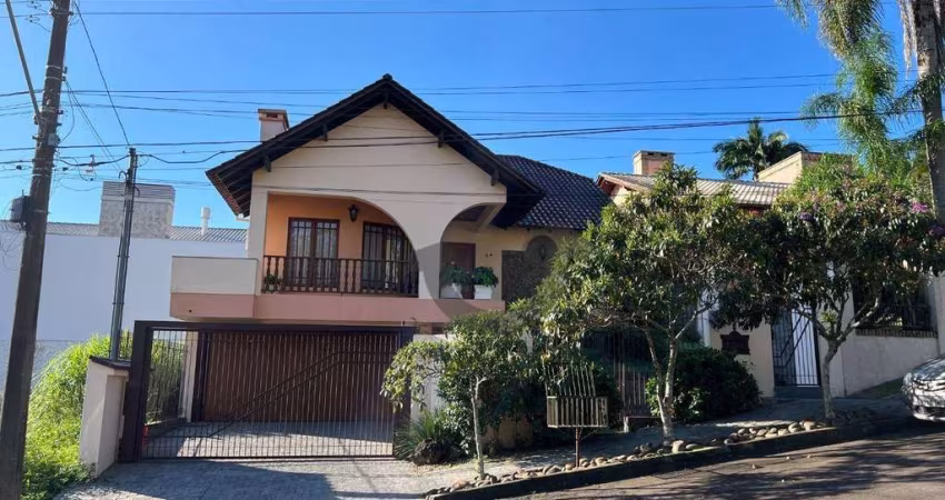 Casa com 4 dormitórios à venda, 262 m² por R$ 1.450.000,00 - Higienópolis - Santa Cruz do Sul/RS