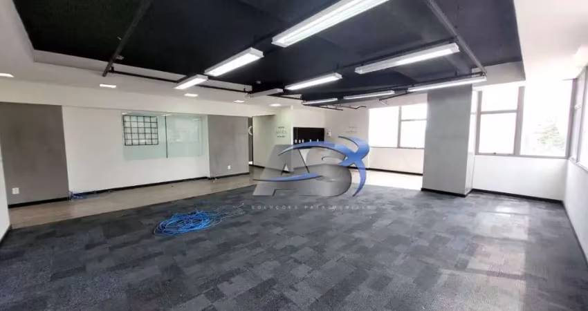 Vendo ou alugo conjunto em pinheiros , 160m²  com 2 vagas de garagem , próximo ao metrô fradique coutinho.