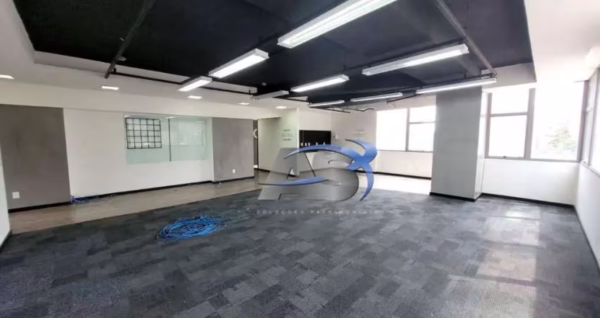 Vendo ou alugo conjunto em pinheiros , 160m²  com 2 vagas de garagem , próximo ao metrô fradique coutinho.