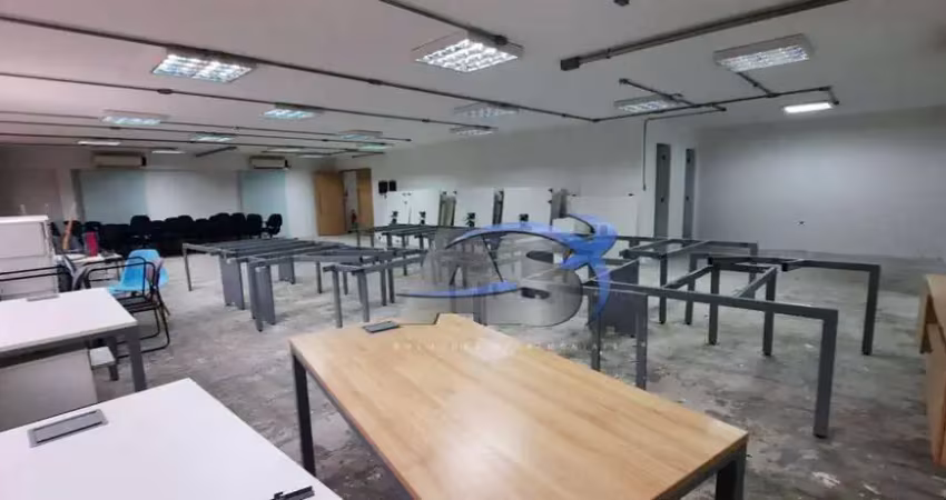 Conjunto em pinheiros com 139m² semi mobiliado com estações de trabalho