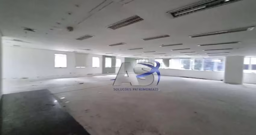 Andar corporativo com416m² em vão livre com 8 vagas