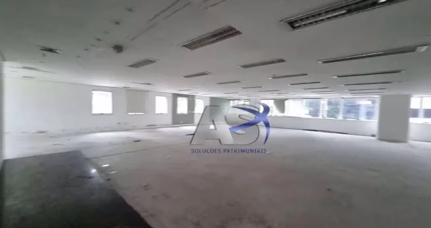 Andar corporativo com416m² em vão livre com 8 vagas