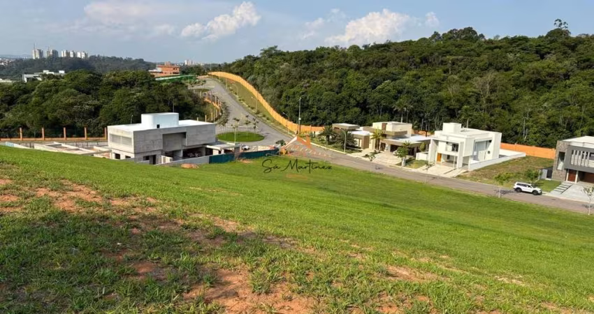 Terreno em Condomínio à Venda em Jundiaí-SP, Bairro Chácara Terra Nova - 586,03m² de Área