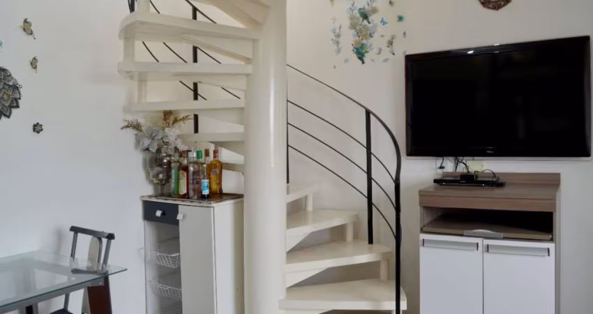 Agradável duplex para venda com 3 quartos, sendo 1 suíte, 65m²