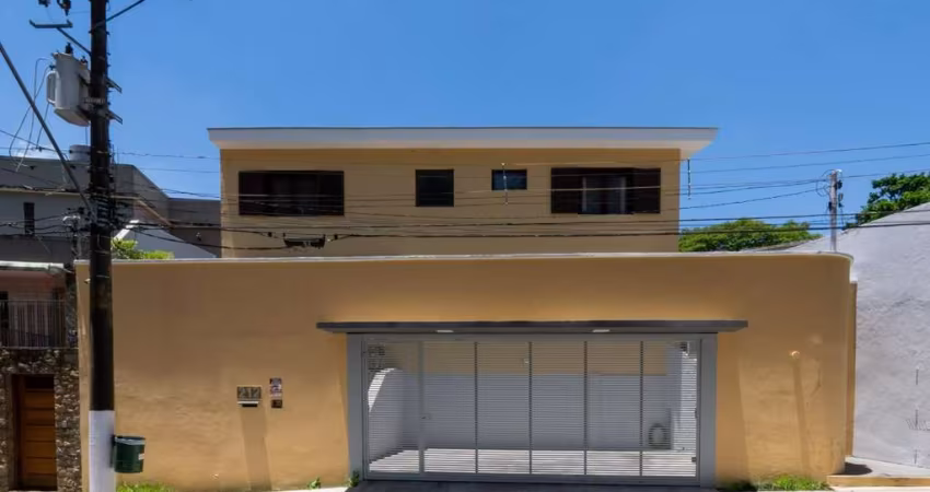 Atraente casa tipo para venda com 4 quartos, sendo 1 suíte, 240m²