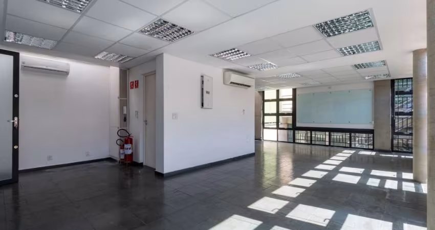 Confortável casa comercial para venda e locação, 400m²