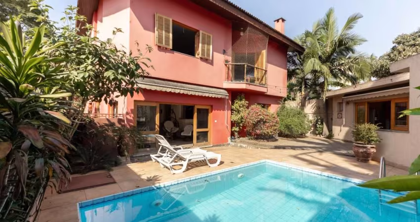 Deslumbrante sobrado para venda com 4 quartos, sendo 4 suítes, 367m²