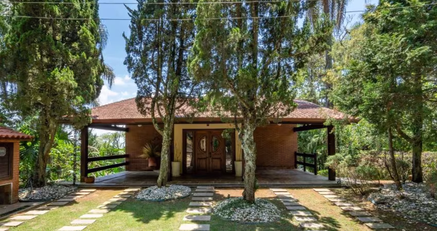Casa no condomínio Vila Verde para venda com 3 quartos, sendo 1 suíte, 361m²