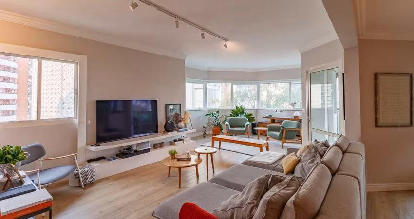 Versátil apartamento tipo para venda com 3 quartos, sendo 3 suítes, 225m²