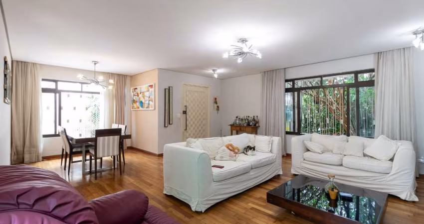 Agradável casa tipo para venda com 3 quartos, sendo 3 suítes, 189m²