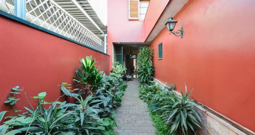 Sensacional casa tipo para venda com 4 quartos, sendo 4 suítes, 450m²
