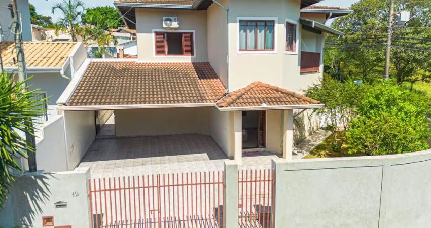 Espetacular sobrado para venda com 3 quartos, sendo 1 suíte, 287m²
